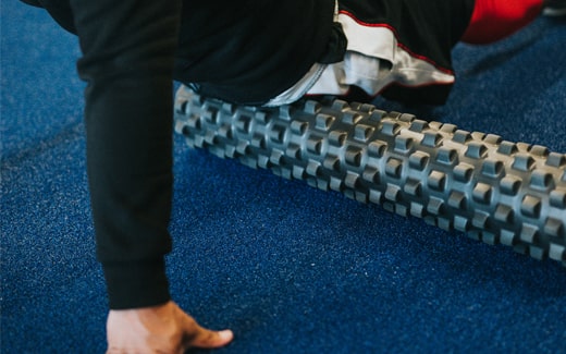 Die Faszeinrolle verbindet Therapie und Training